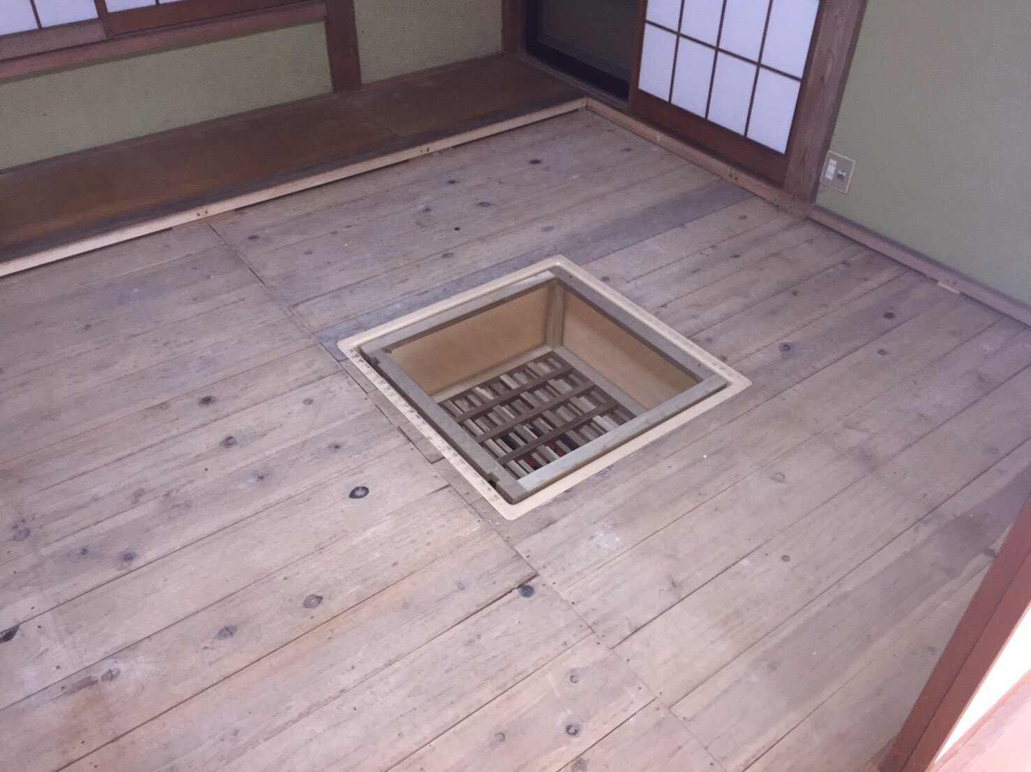 和室を洋室へ 掘りごたつ残し ピカいち