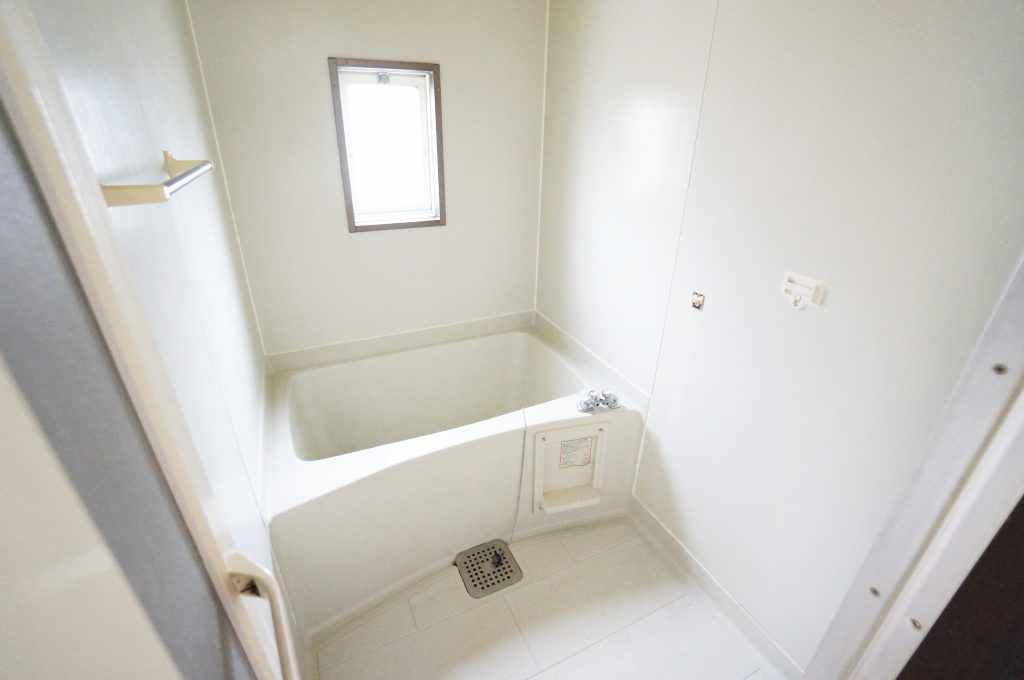 DSC00479旧浴室a